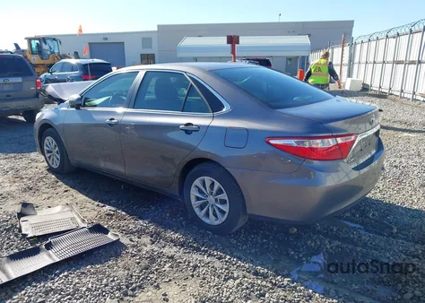 2016 Toyota Camry Le z USA, uszkodzony, nr VIN 4T1BF1FK8GU509046
